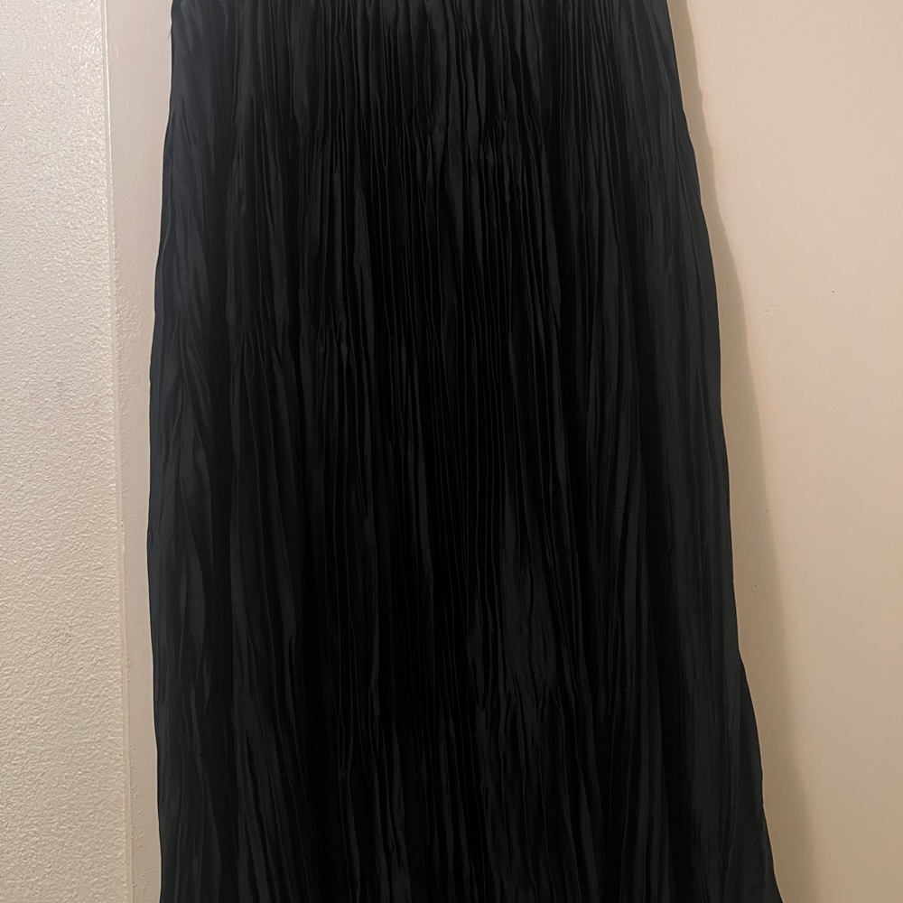 Nordstrom Elegant Black Pleated Skirt